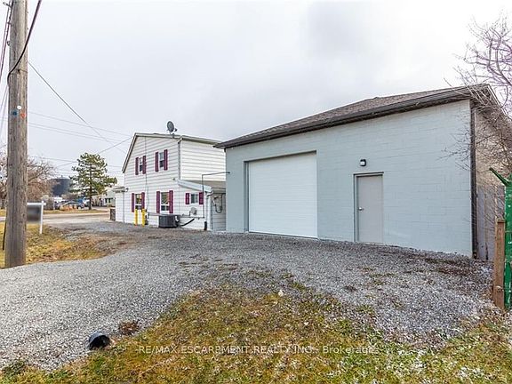 4th image of 355 Jones Rd
