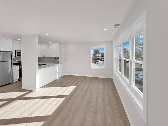 4th image of 7 Bowman Ave #B