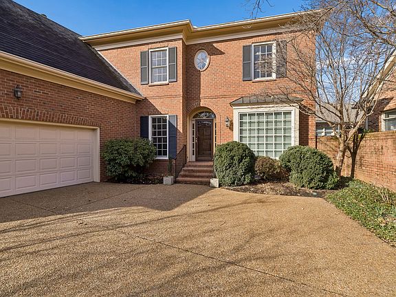 2nd image of 406 Prestwick Ct