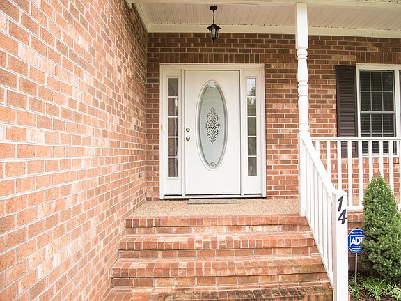 5th image of 14 Stoneybrook Ln