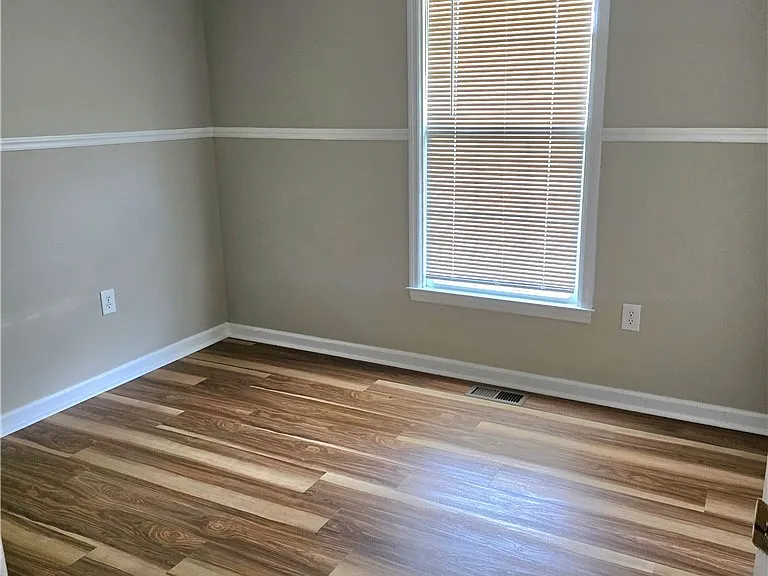 108 Laura Ln — Photo 18