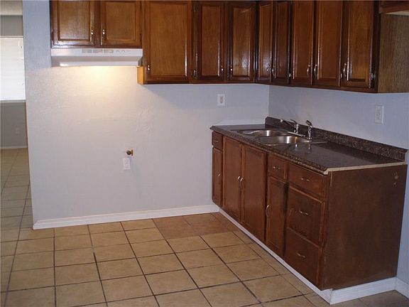 4th image of 521 Muralla Way