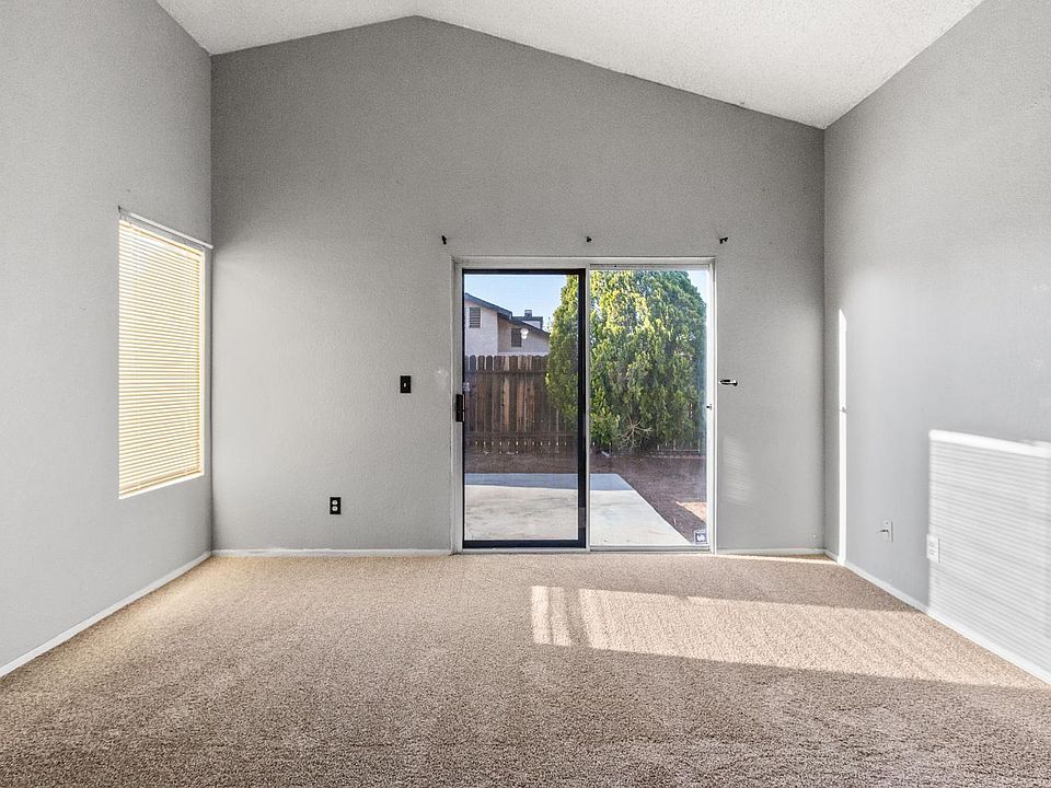 2nd image of 13840 San Gorgonio Rd