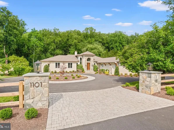1101 Leigh Mill Rd, Great Falls, VA 22066