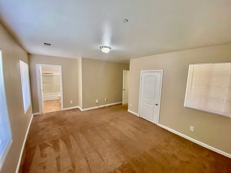 1301 Esmond Ave — Photo 5