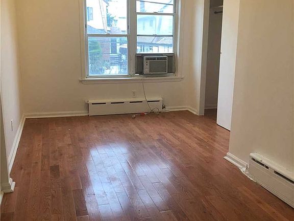 5th image of 155-12 Cherry Ave #2