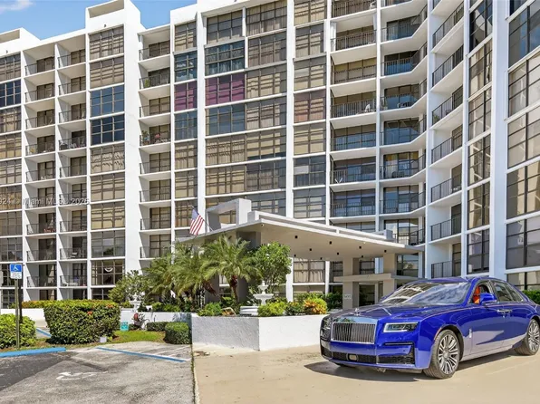 600 Parkview Dr APT 1020, Hallandale, FL 33009