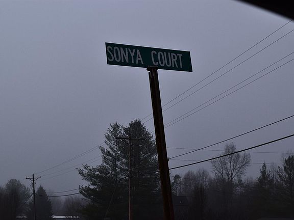 5th image of 3 Sonya Ct