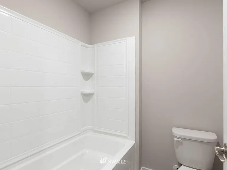 11003 33rd St NE — Photo 22