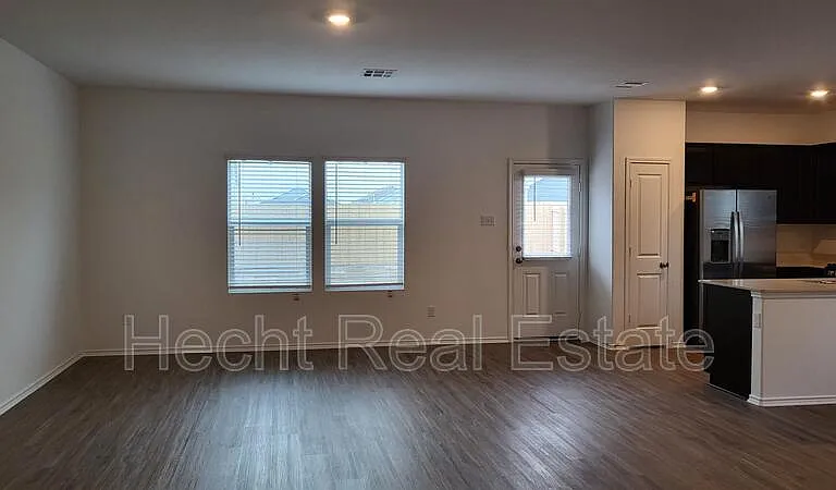 348 Geode Gln — Photo 15