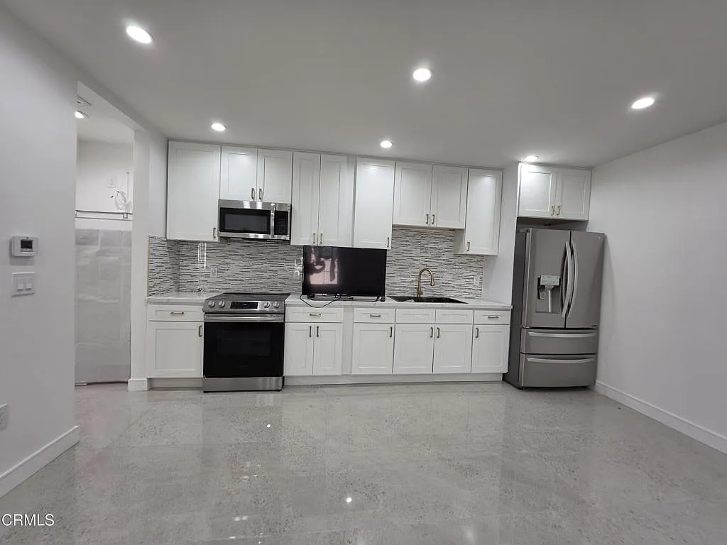 2 bed, 2.0 bath, 780 sqft, $2,795 — Photo 1