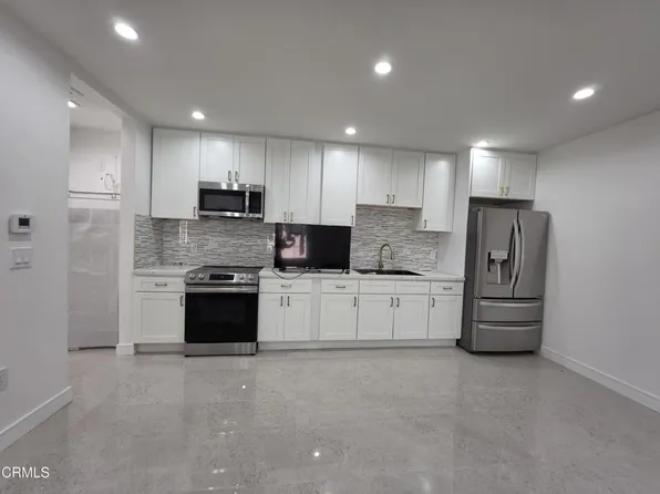 16034 San Fernando Mission Blvd, Granada Hills, CA 91344