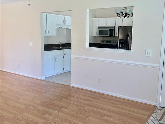 5th image of 715 Osprey Dr