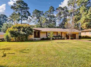 1949 Meadowbrook Rd, Jackson, MS 39211