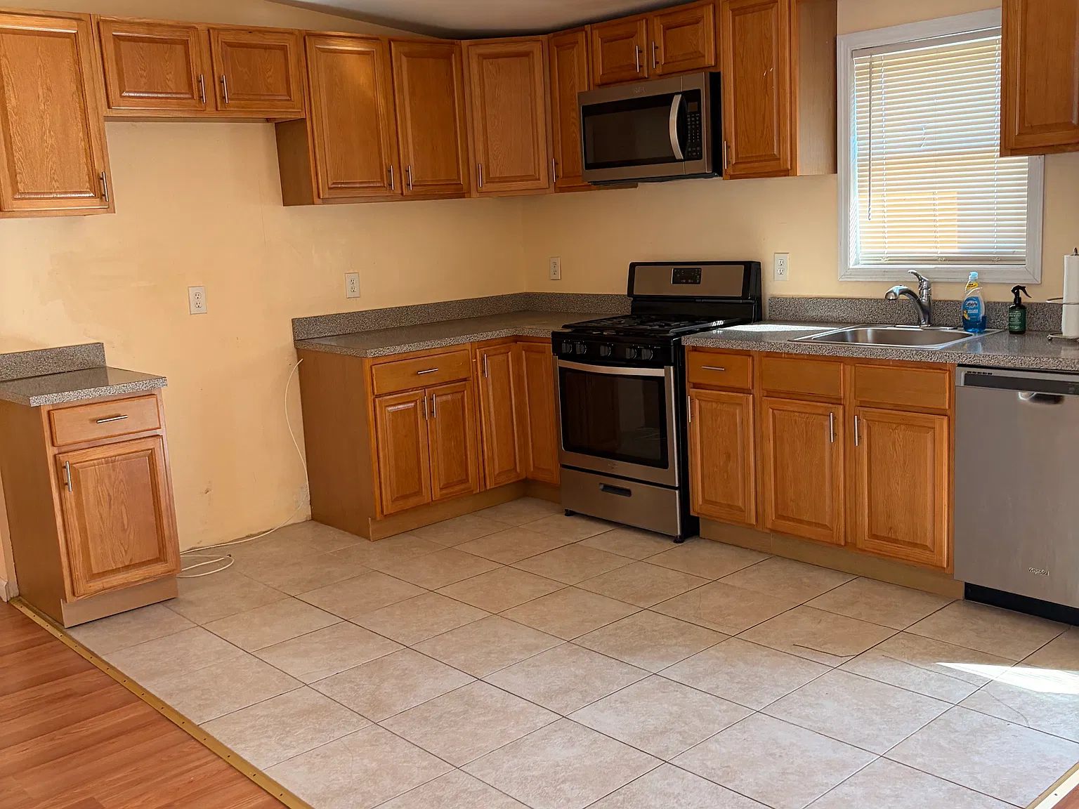 Pinebrook Ct, West Hempstead — Photo 2