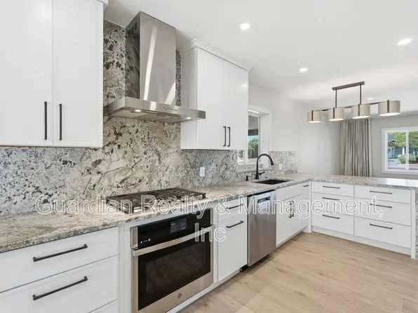 6819 E Paradise Pkwy, Scottsdale, AZ 85251