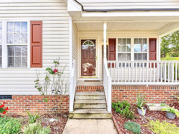 4th image of 4408 Valley Cove Ct