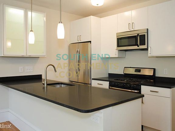 1480964494-659-mass-ave-2