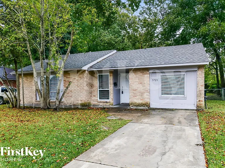 5721 Melanite Ave — Photo 2