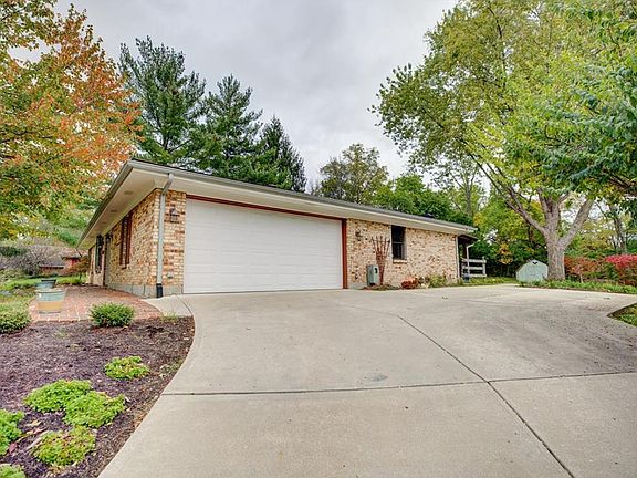 4th image of 784 Segal Ct