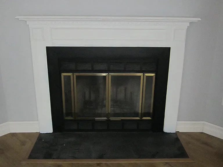 92 Versailles Ct — Photo 6