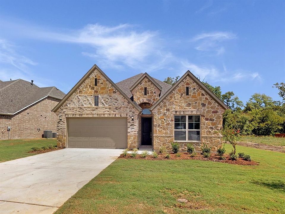 1st image of 3304 Maplewood Dr