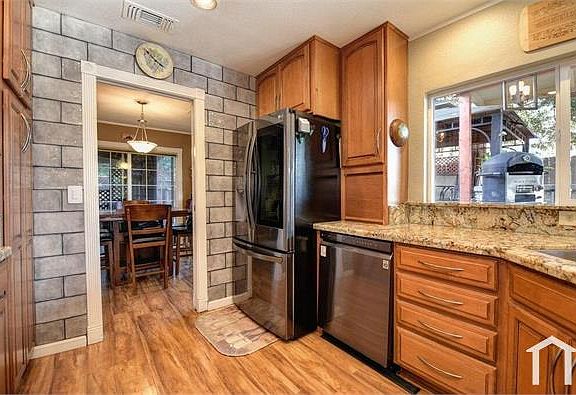 3rd image of 3017 Brookstone Way