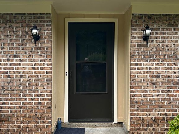 2nd image of 3445 Shannon Dale Dr