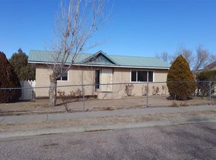 1909 E Shadowood Ln, Espanola, NM 87532