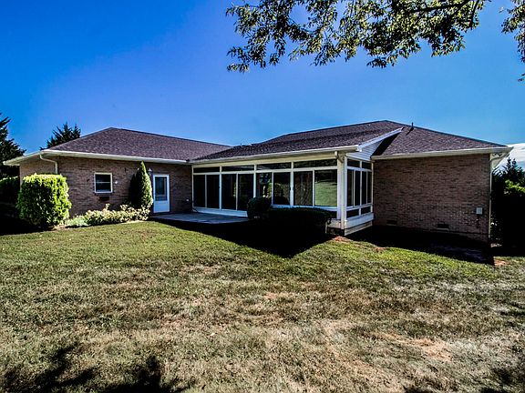 4th image of 5019 Candlewood Ct