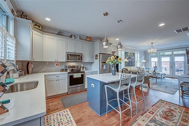 1st image of 437 Nobles Way