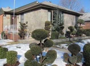 15703 29th Ave, Flushing, NY 11354