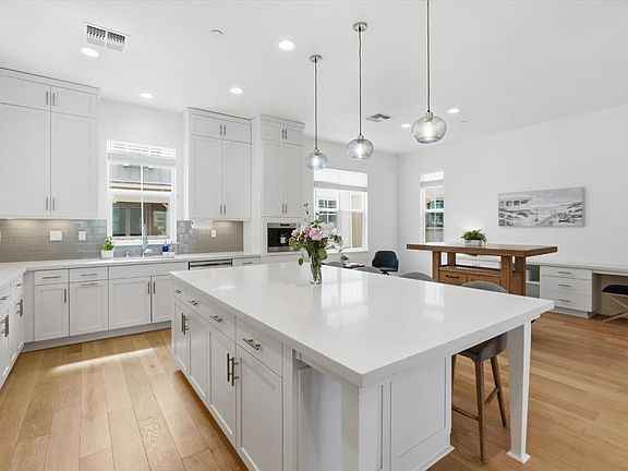 3rd image of 7168 Carneros Ln