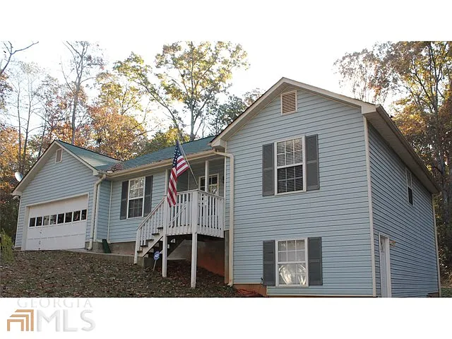 181 Harriette Dr photo 1