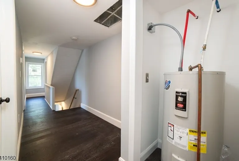 372 E Blackwell St — Photo 13