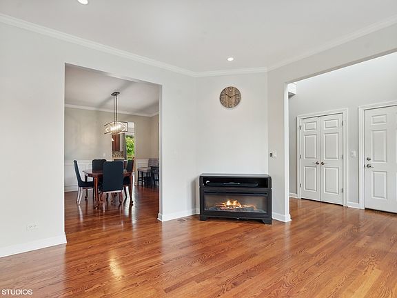 5th image of 2250 Ottawa St