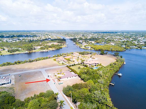2nd image of 180 SE Via Terra Bella