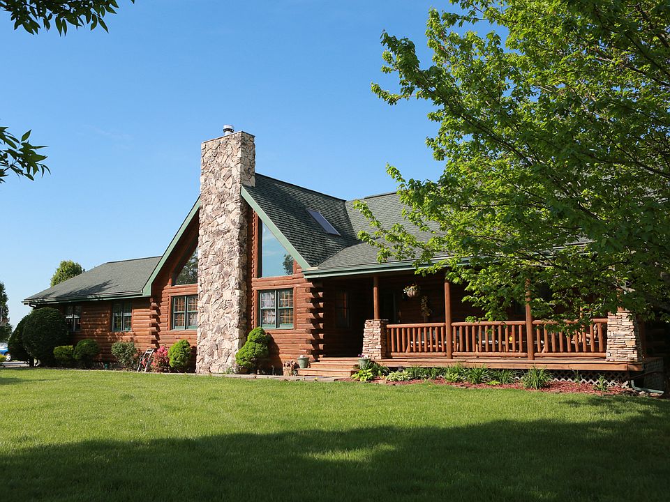 Gorgeous Log Home