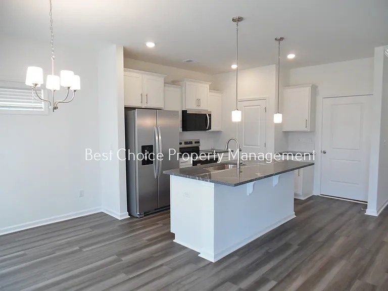 245 Brown Cir — Photo 3