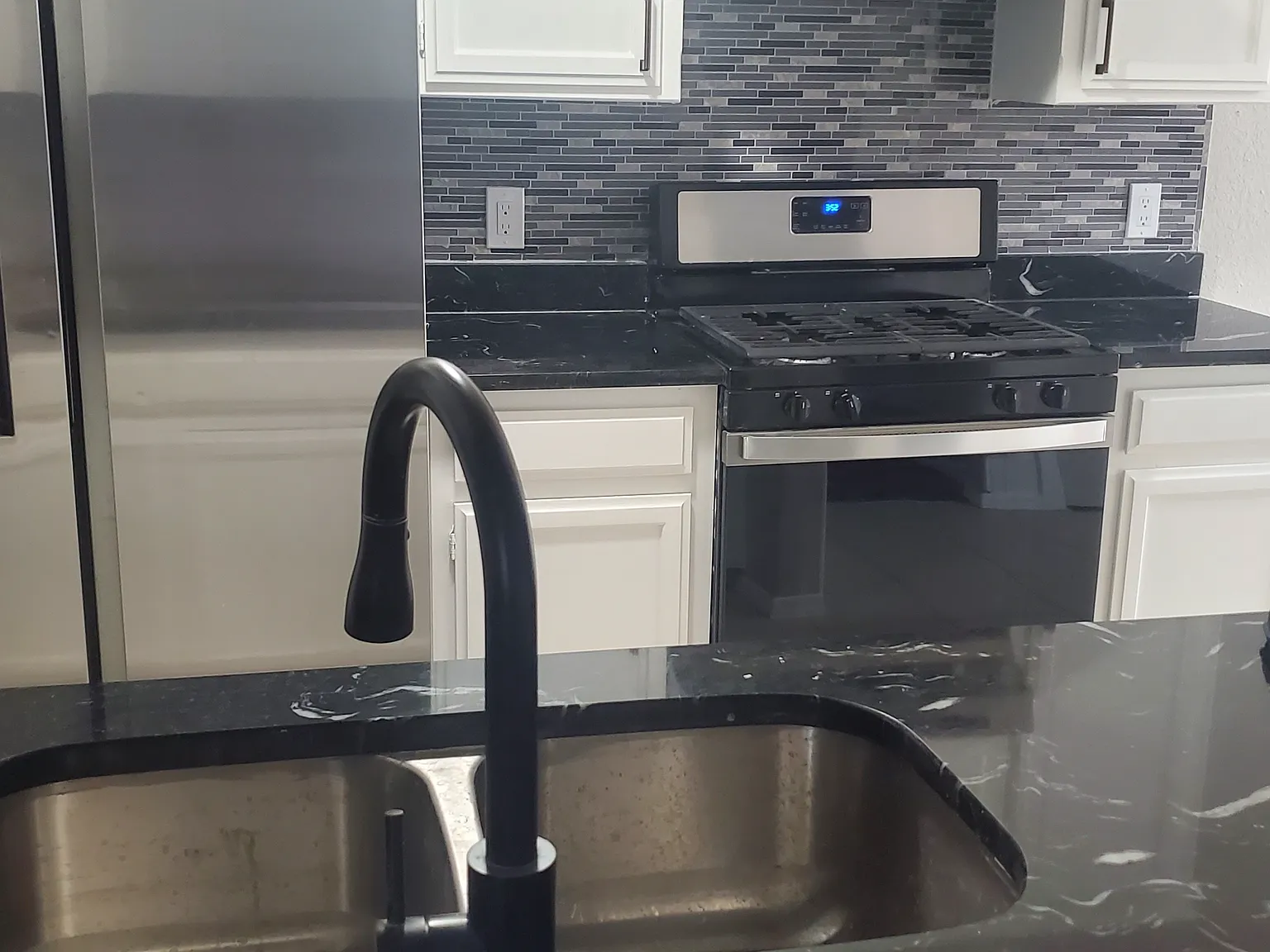 2 bed, $1,250 — Photo 3