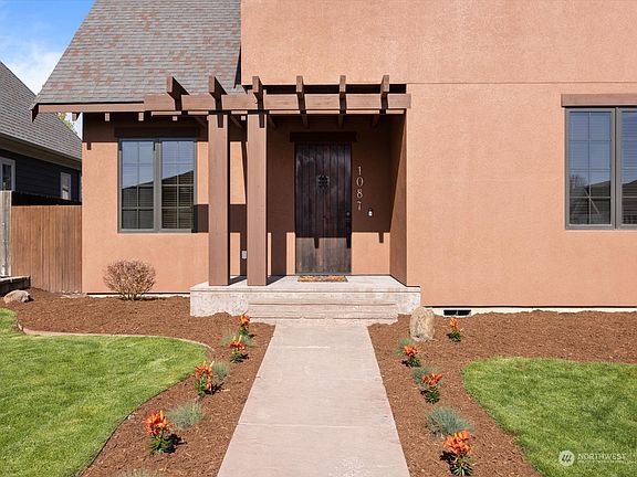 2nd image of 1087 SE Crestlane Drive