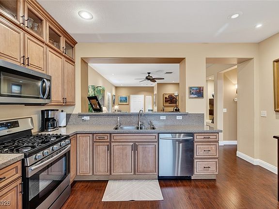 2nd image of 2312 Fossil Canyon Dr