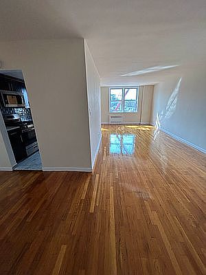 1st image of 13950 35th Ave APT 4J