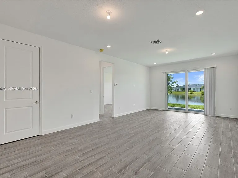 3777 Harborside Ave — Photo 9