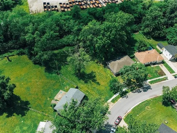 12014 Belmont Ave, Grandview, MO 64030