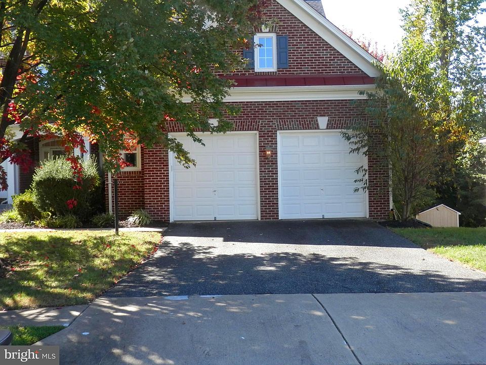 2nd image of 3369 Lady Catherine Cir