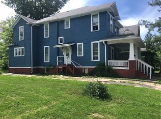 703 W William St, Decatur, IL 62522