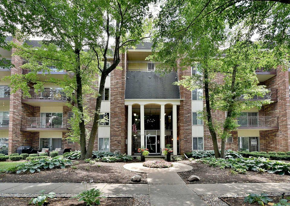 1st image of 4900 Forest Ave APT 301