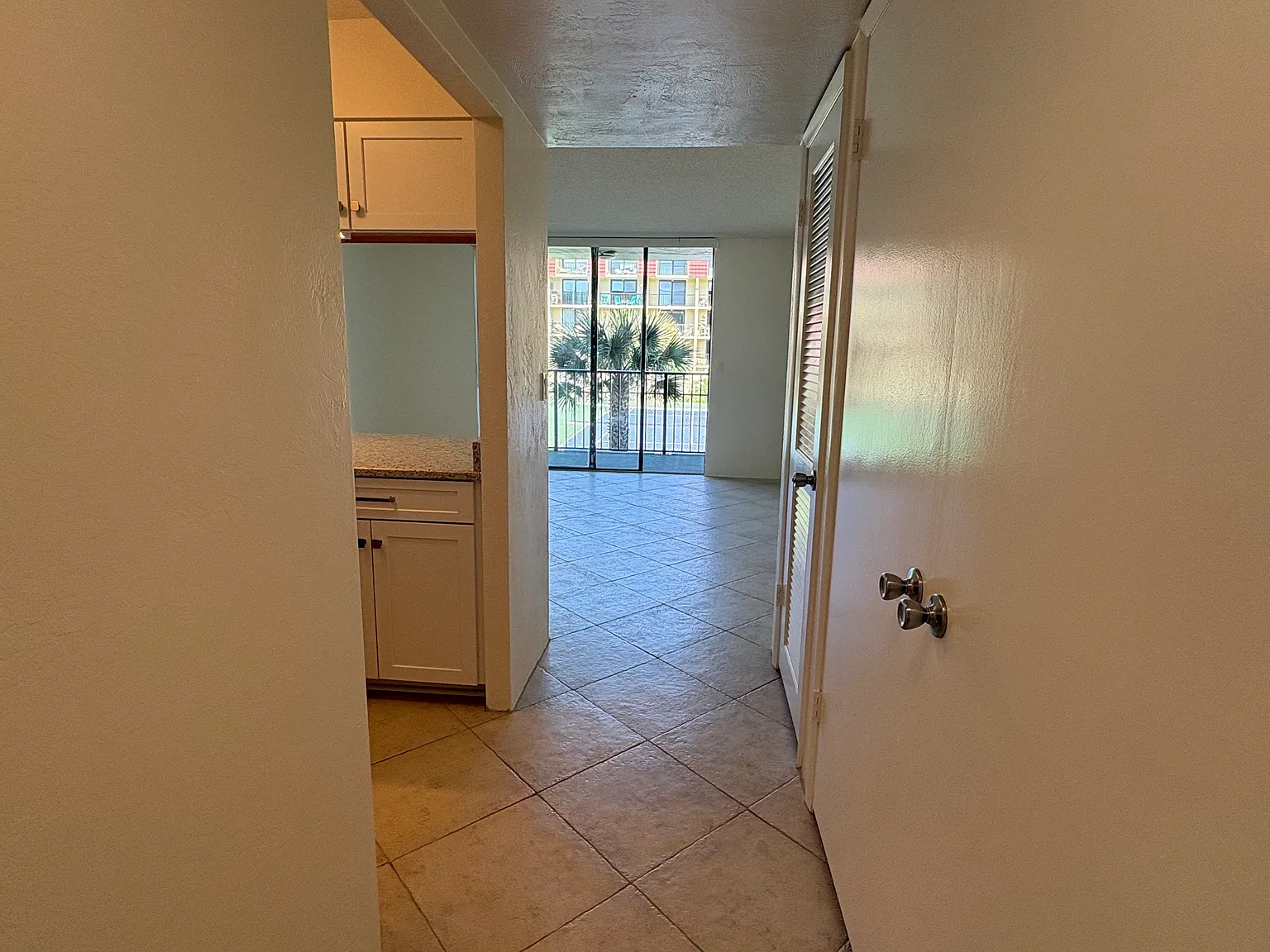 1 bed, 600 sqft, $1,500 — Photo 2