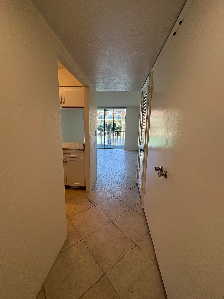 Building Photo - 1429 N Atlantic Ave #237